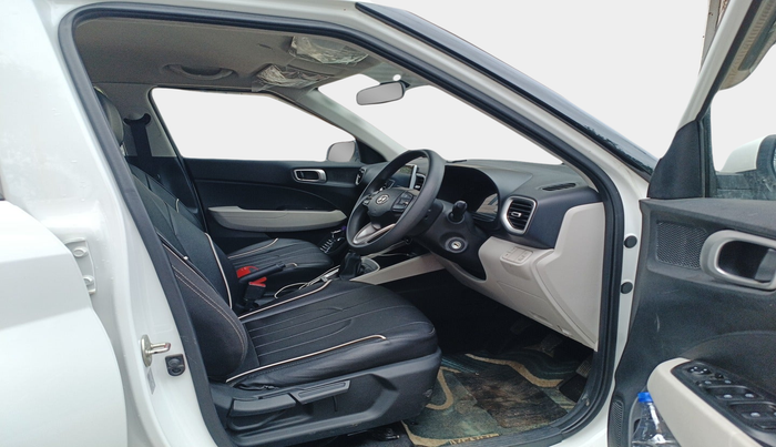 2023 Hyundai VENUE S(O) 1.2, Petrol, Manual, 22,963 km, interior