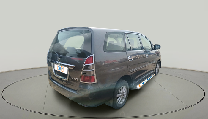 2013 Toyota Innova 2.5 VX 8 STR, Diesel, Manual, 3,54,960 km, exterior