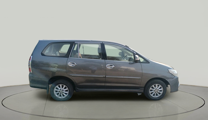 2013 Toyota Innova 2.5 VX 8 STR, Diesel, Manual, 3,54,960 km, exterior