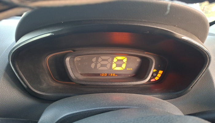 2016 Renault Kwid RXT 0.8, Petrol, Manual, 1,00,136 km, interior