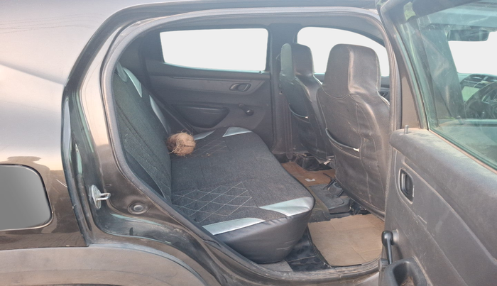 2016 Renault Kwid RXT 0.8, Petrol, Manual, 1,00,136 km, interior