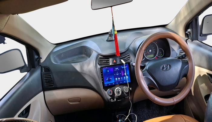 2016 Hyundai Eon ERA +, Petrol, Manual, 1,84,094 km, interior