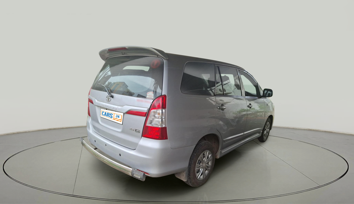 2014 Toyota Innova 2.5 GX 8 STR, Diesel, Manual, 1,11,458 km, exterior