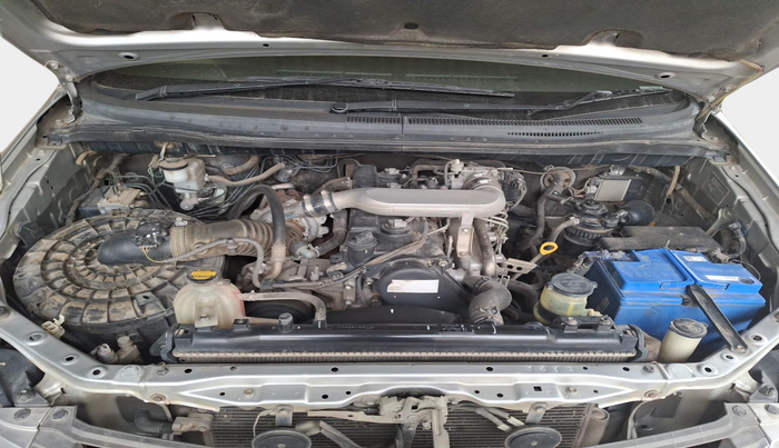 2014 Toyota Innova 2.5 GX 8 STR, Diesel, Manual, 1,11,458 km, exterior