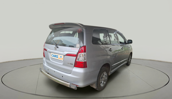 2014 Toyota Innova 2.5 GX 8 STR, Diesel, Manual, 1,11,458 km, exterior
