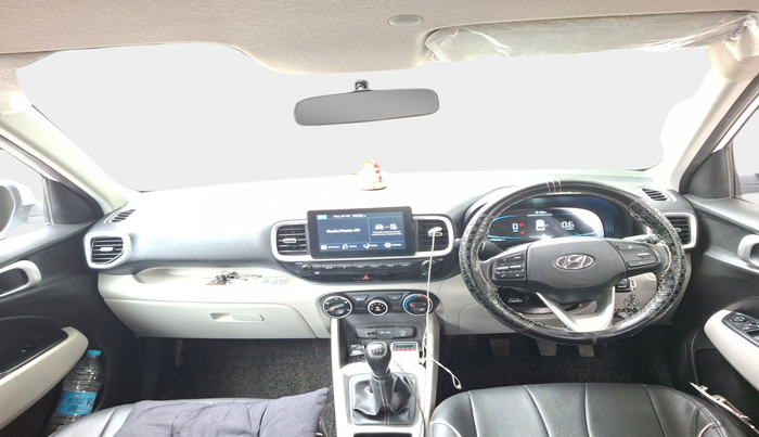 2022 Hyundai VENUE S 1.2, Petrol, Manual, 38,319 km, interior