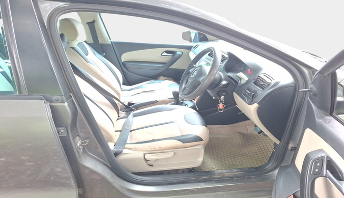 2013 Volkswagen Polo TRENDLINE 1.2L PETROL, Petrol, Manual, 1,59,899 km, interior