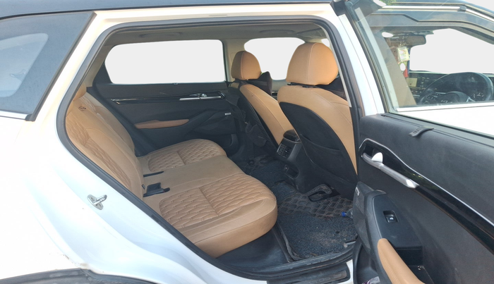 2022 KIA SELTOS HTX PLUS 1.5 DIESEL DUAL TONE, Diesel, Manual, 39,241 km, interior