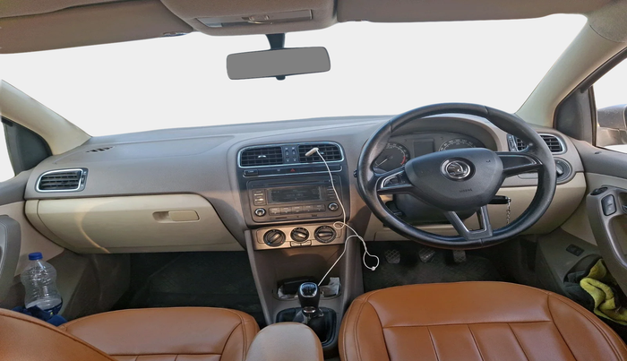 2015 Skoda Rapid 1.5 TDI CR AMBITION PLUS, Diesel, Manual, 1,50,489 km, interior