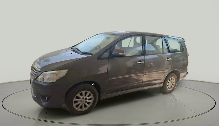 2012 Toyota Innova VX 2.5 8 STR, Diesel, Manual, 2,18,871 km, exterior