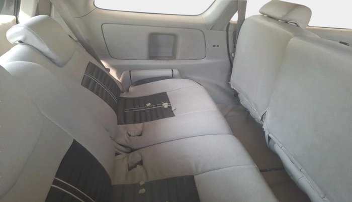 2012 Toyota Innova VX 2.5 8 STR, Diesel, Manual, 2,18,871 km, interior