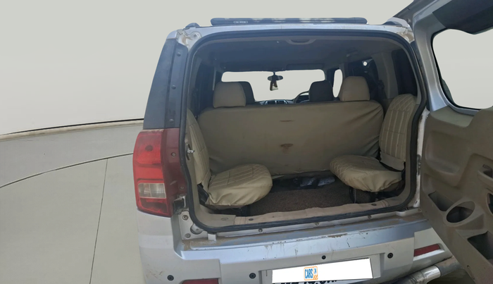 2017 Mahindra TUV300 T8 AMT, Diesel, Automatic, 1,43,431 km, exterior