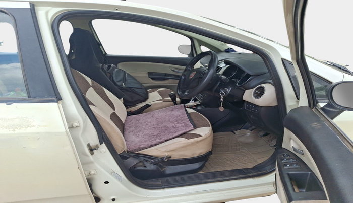 2015 Fiat Punto EVO EMOTION 1.3 MULTIJET, Diesel, Manual, 1,91,452 km, interior