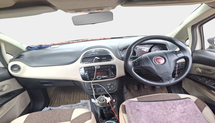 2015 Fiat Punto EVO EMOTION 1.3 MULTIJET, Diesel, Manual, 1,91,452 km, interior