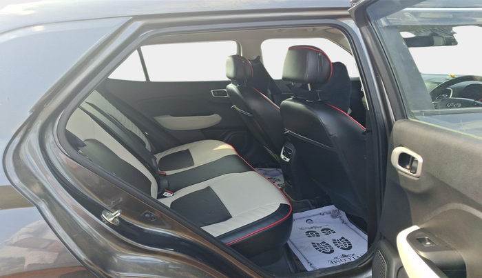 2024 Hyundai VENUE S(O) 1.2, Petrol, Manual, 19,601 km, interior