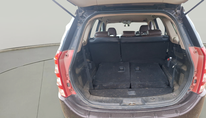 2015 Mahindra XUV500 W8, Diesel, Manual, 1,19,007 km, exterior