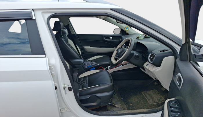 2025 Hyundai VENUE SX 1.2 PETROL, Petrol, Manual, 8,666 km, interior