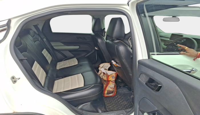 2024 Tata PUNCH ADVENTURE RHYTHM CNG, Petrol, Manual, 40,508 km, interior