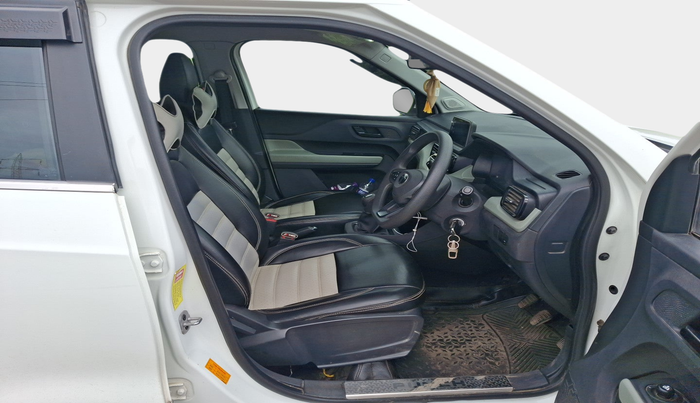 2024 Tata PUNCH ADVENTURE RHYTHM CNG, Petrol, Manual, 40,508 km, interior