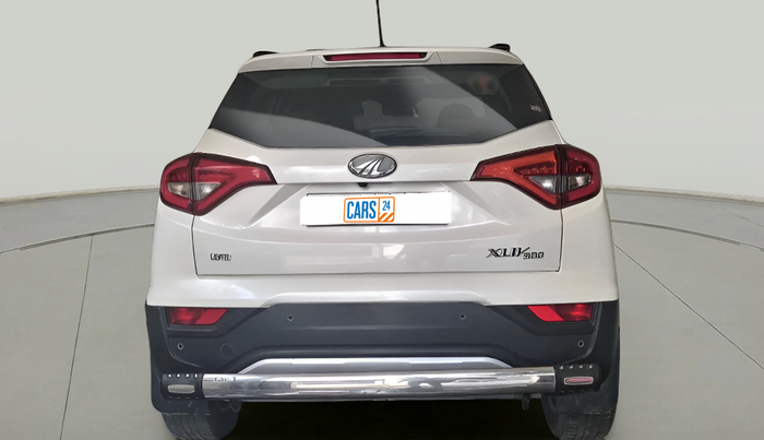 2020 Mahindra XUV300 W8 (O) 1.5 DIESEL, Diesel, Manual, 1,12,236 km, exterior