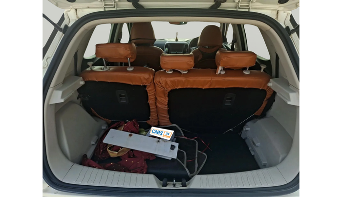 2020 Mahindra XUV300 W8 (O) 1.5 DIESEL, Diesel, Manual, 1,12,236 km, exterior