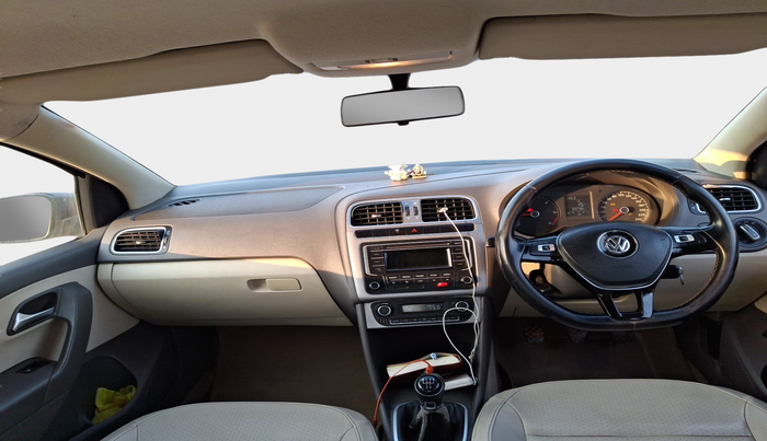 2014 Volkswagen Vento HIGHLINE DIESEL 1.5, Diesel, Manual, 1,69,798 km, interior