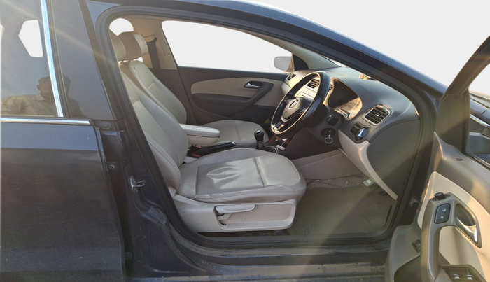 2014 Volkswagen Vento HIGHLINE DIESEL 1.5, Diesel, Manual, 1,69,798 km, interior