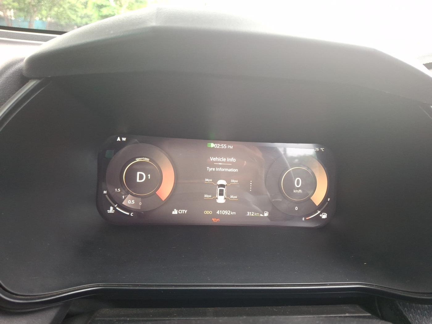 2024 Tata Safari ACCOMPLISHED DARK EDITION AT, Diesel, Automatic, 43,500 km, interior