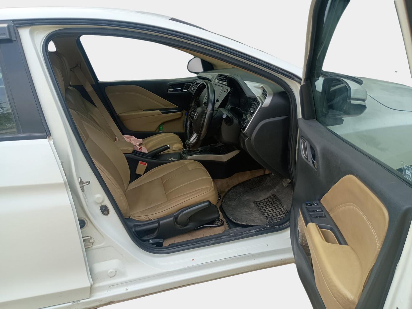 2018 Honda City 1.5L I-DTEC V, Diesel, Manual, 71,905 km, interior