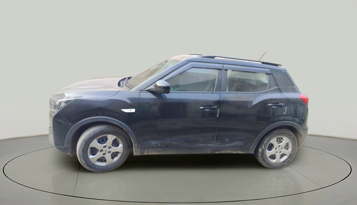 2024 Mahindra XUV300 W6 1.2 PETROL, Petrol, Manual, 20,376 km, exterior