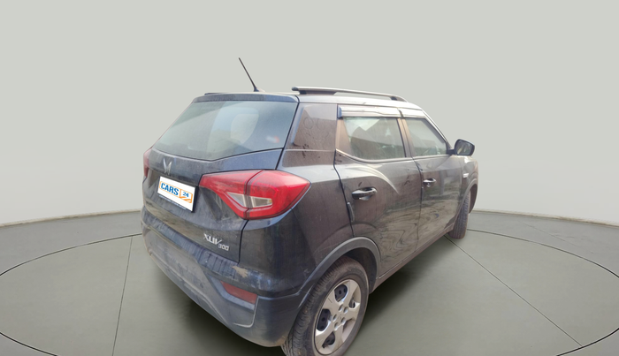 2024 Mahindra XUV300 W6 1.2 PETROL, Petrol, Manual, 20,376 km, exterior