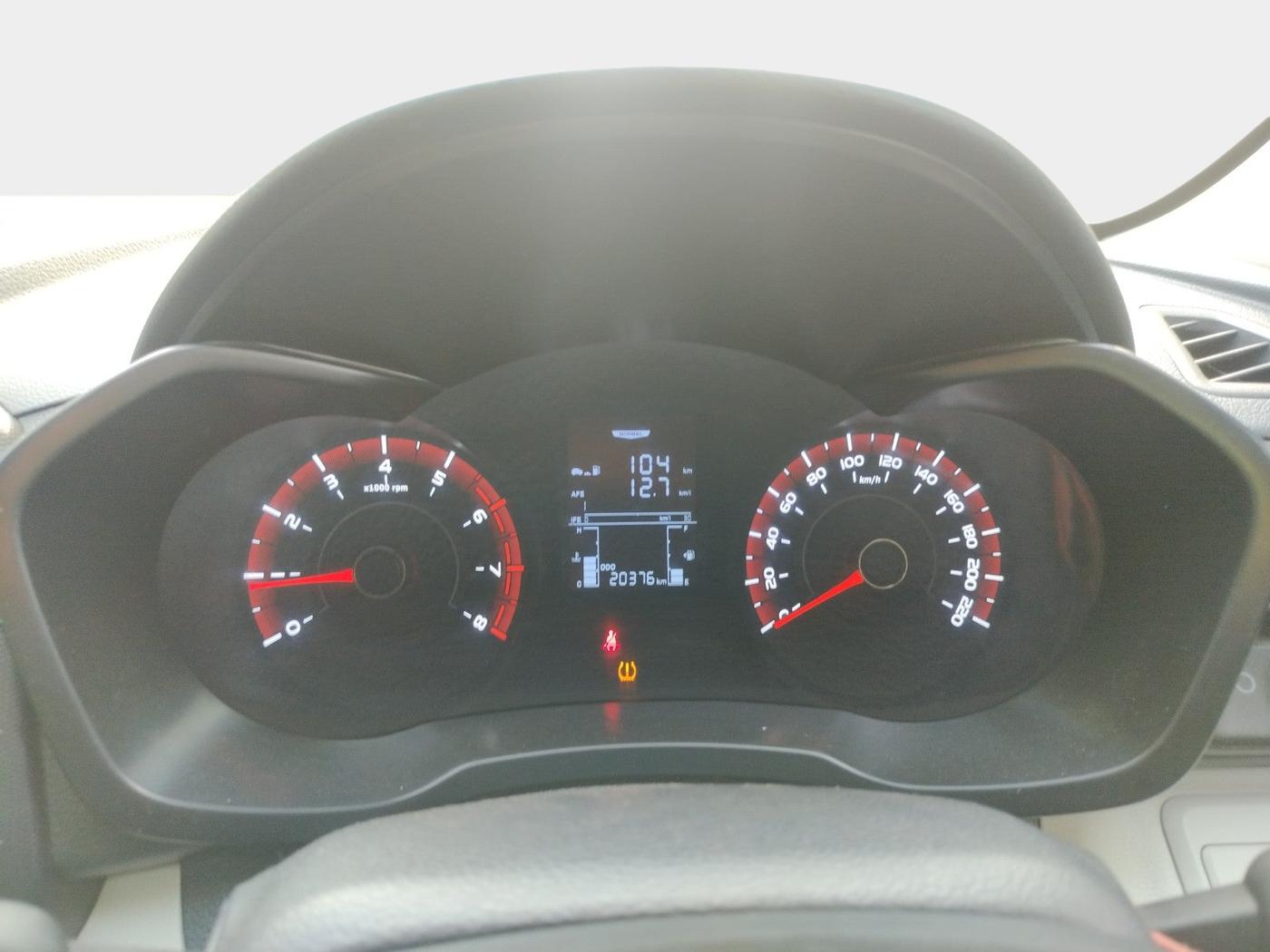 2024 Mahindra XUV300 W6 1.2 PETROL, Petrol, Manual, 20,376 km, interior