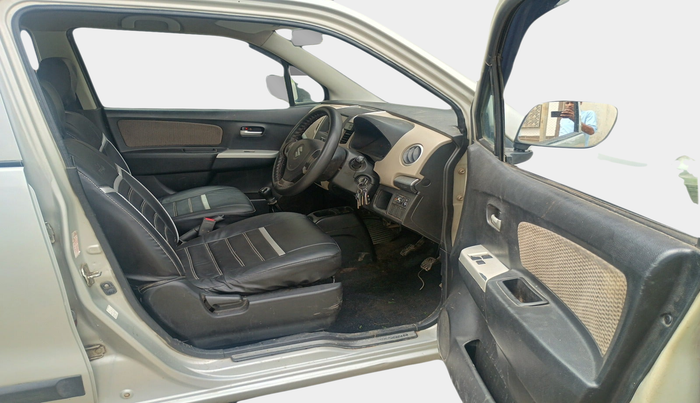 2013 Maruti Wagon R 1.0 LXI, Petrol, Manual, 88,000 km, interior