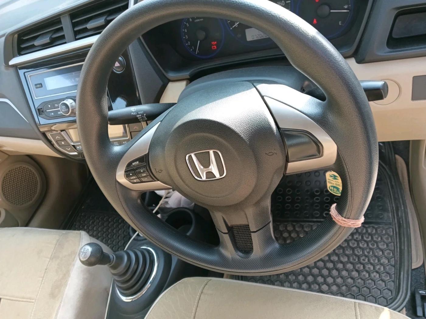 2016 Honda Amaze 1.2L I-VTEC S, Petrol, Manual, 72,020 km, interior