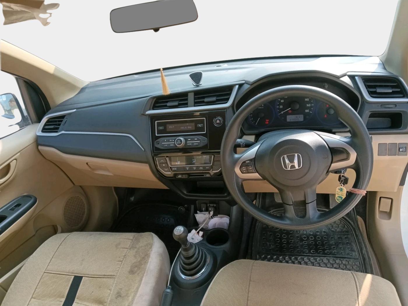 2016 Honda Amaze 1.2L I-VTEC S, Petrol, Manual, 72,020 km, interior
