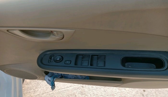 2016 Honda Amaze 1.2L I-VTEC S, Petrol, Manual, 72,020 km, interior