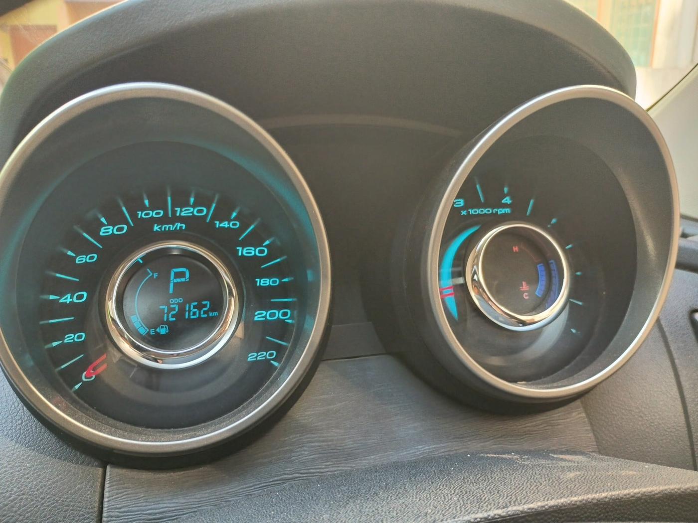 2019 Mahindra XUV500 W11 AT, Diesel, Automatic, 72,162 km, interior