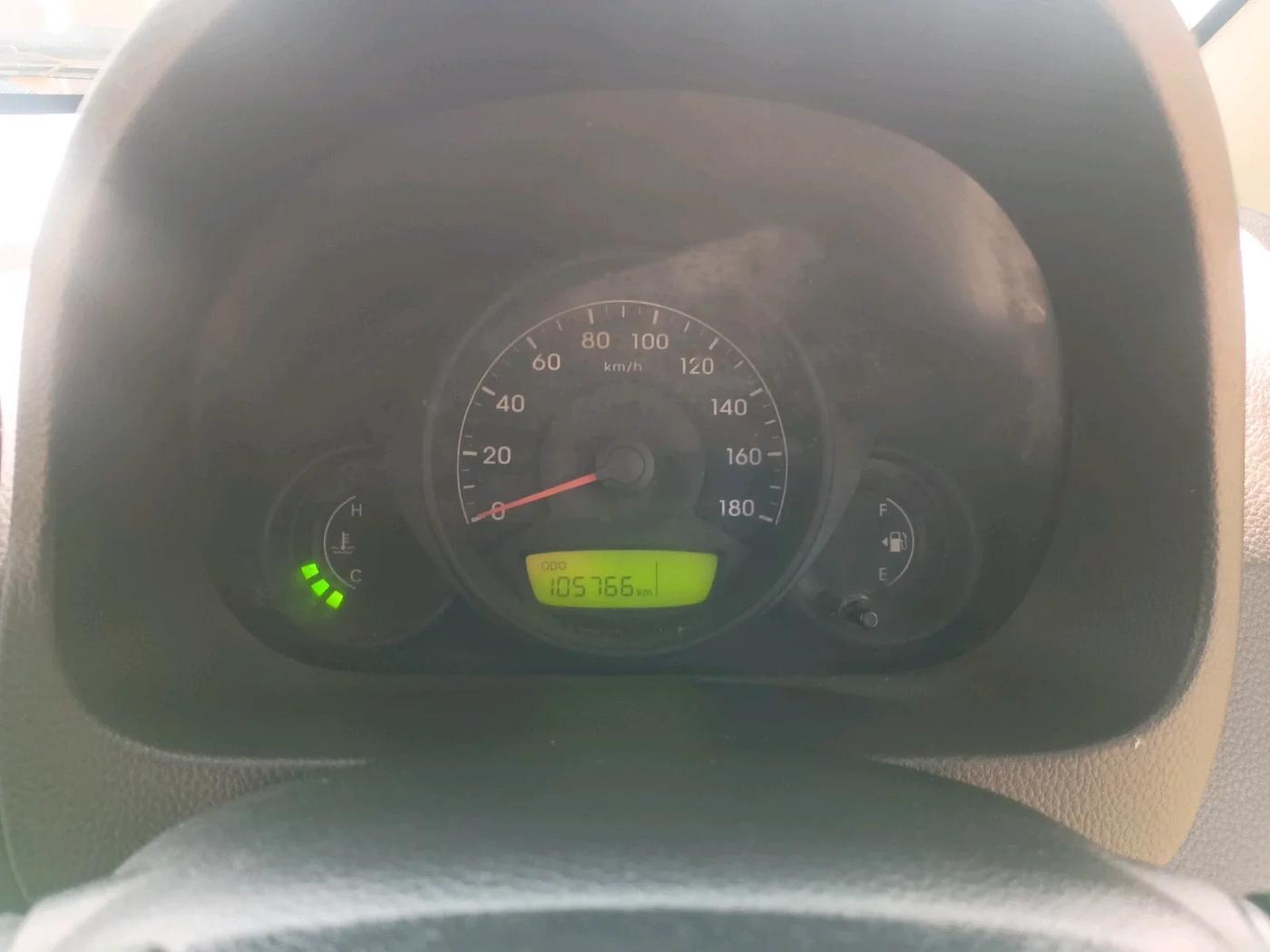 2013 Hyundai Eon D-LITE+, CNG, Manual, 1,05,766 km, interior