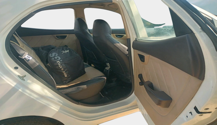 2013 Hyundai Eon D-LITE+, CNG, Manual, 1,05,766 km, interior