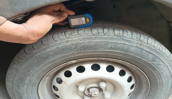 2016 Datsun Go A, Petrol, Manual, 81,799 km, tyre