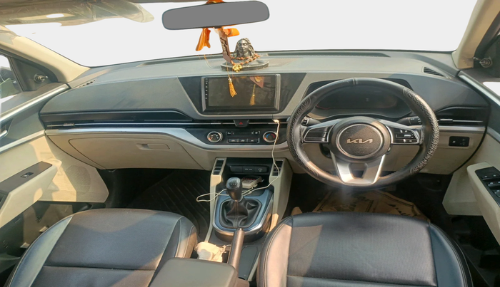 2022 KIA CARENS PREMIUM 1.4 PETROL 7 STR, Petrol, Manual, 48,892 km, interior