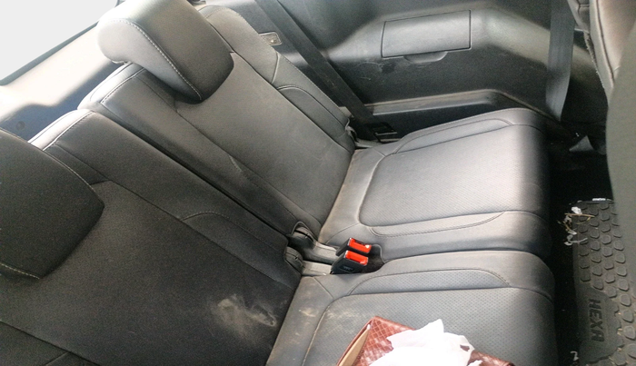 2017 Tata Hexa XT 4X2 7 STR, Diesel, Manual, 1,44,160 km, interior