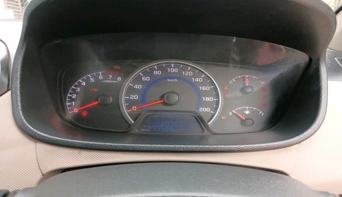 2016 Hyundai Grand i10 SPORTZ 1.2 KAPPA VTVT, CNG, Manual, 2,11,409 km, interior