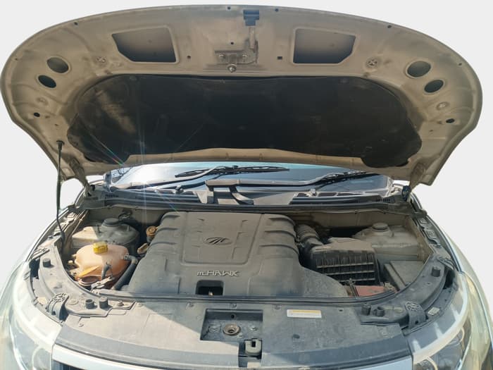 2019 Mahindra XUV500 W5, Diesel, Manual, 86,937 km, exterior