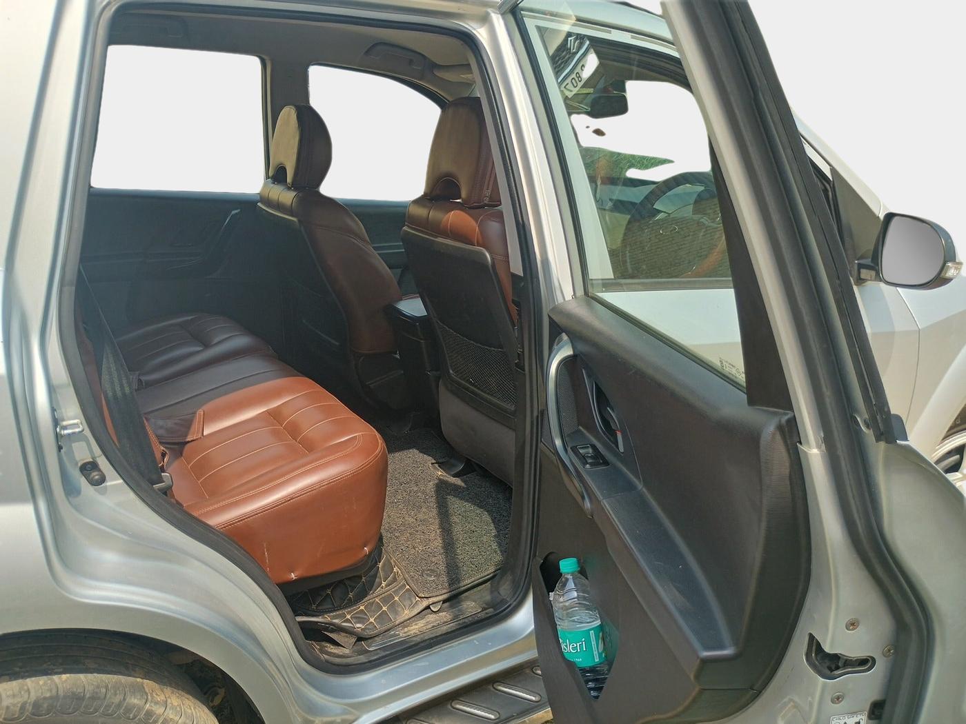 2019 Mahindra XUV500 W5, Diesel, Manual, 86,937 km, interior