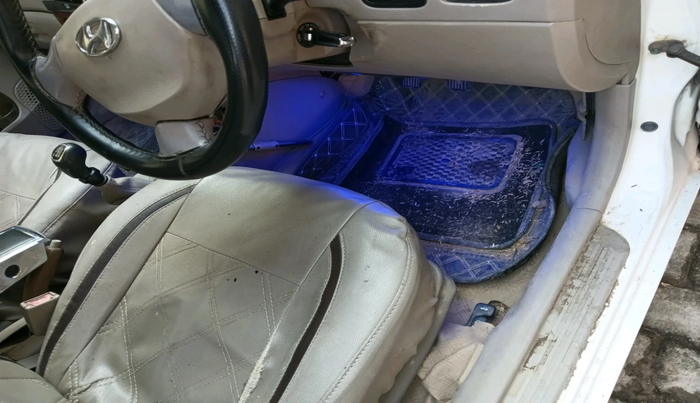 2011 Hyundai Accent EXECUTIVE, Petrol, Manual, 91,208 km, interior