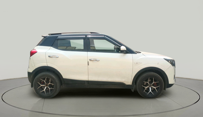 2019 Mahindra XUV300 W6 1.5 DIESEL, Diesel, Manual, 1,08,477 km, exterior