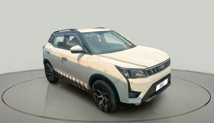 2019 Mahindra XUV300 W6 1.5 DIESEL, Diesel, Manual, 1,08,477 km, exterior