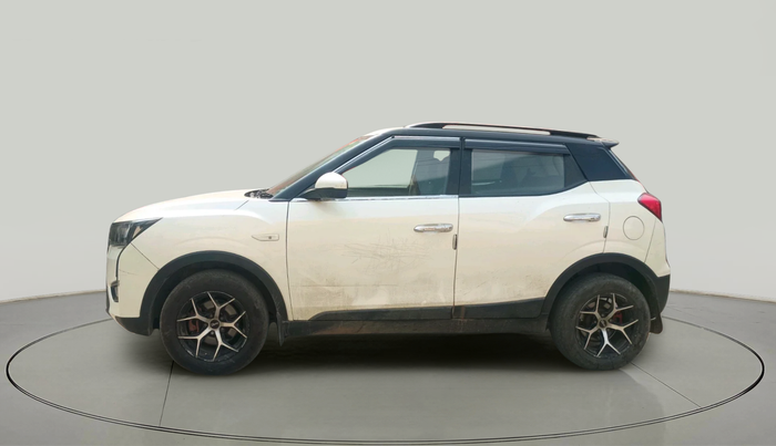 2019 Mahindra XUV300 W6 1.5 DIESEL, Diesel, Manual, 1,08,477 km, exterior