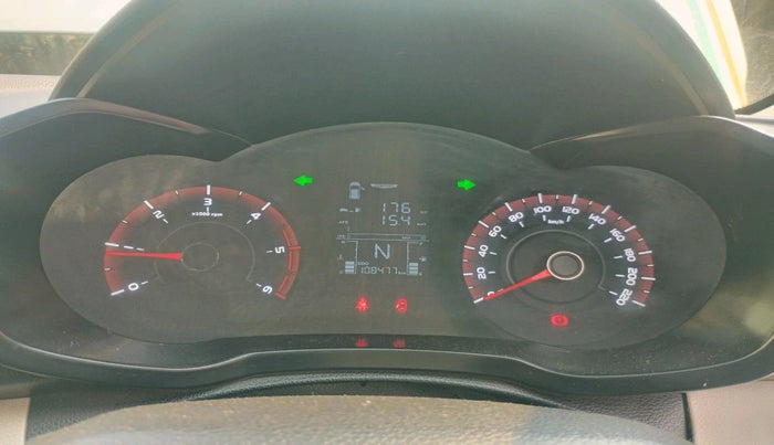 2019 Mahindra XUV300 W6 1.5 DIESEL, Diesel, Manual, 1,08,477 km, interior